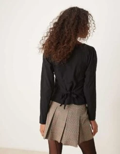 Nobody's Child Minerva Pleat Top In Black For Women -Nobody’s Child Shop 207626563 4