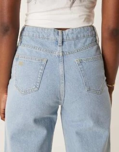 Nobody's Child Barrel Leg Jeans In Light Wash Denim For Women -Nobody’s Child Shop 207786170 4