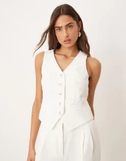 Nobody's Child Vinnie Crepe Tailored Waistcoat Co-ord In White For Women
