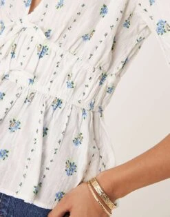 Nobody's Child Cordelia Puff Sleeve Top In White Ditsy For Women -Nobody’s Child Shop 208075303 3